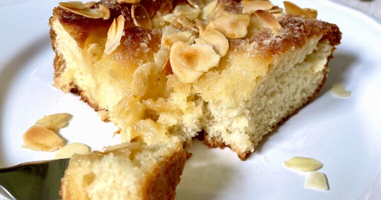 Butterkuchen mit Mandelblättchen