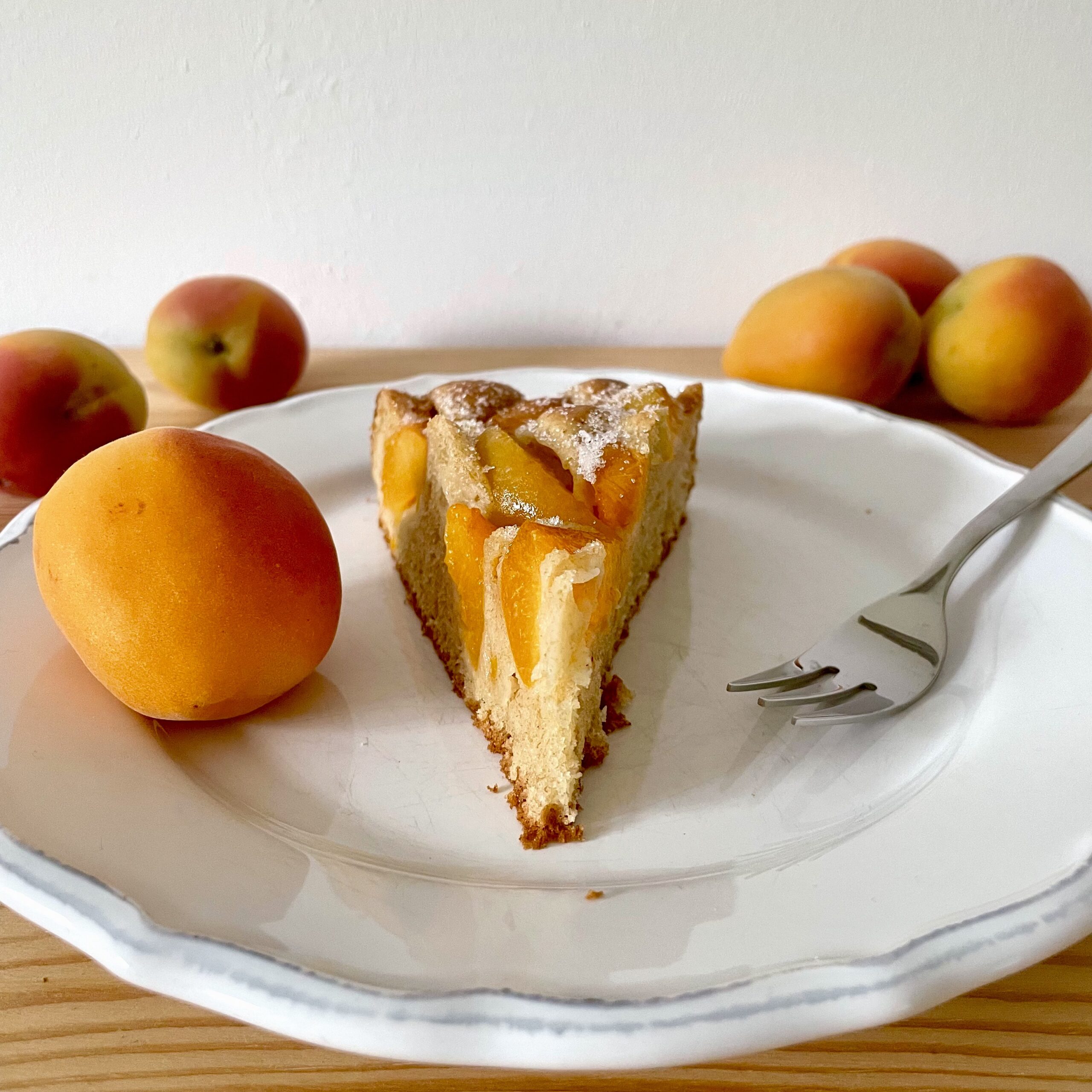 Aprikosen-Dinkelkuchen